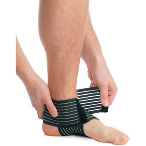 Бандаж на гомілковостопний суглоб Медтекстиль еластичний, р.L люкс, чорний (7011) в Україні - фото №1 Бандаж на гомілковостопний суглоб Медтекстиль еластичний, р.L люкс, чорний (7011) в Україні